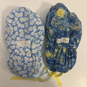 TaylorMade Ponytail scrub cap in Floral and Starry Night